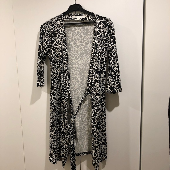 DVF black and white wrap dress - Picture 3 of 7
